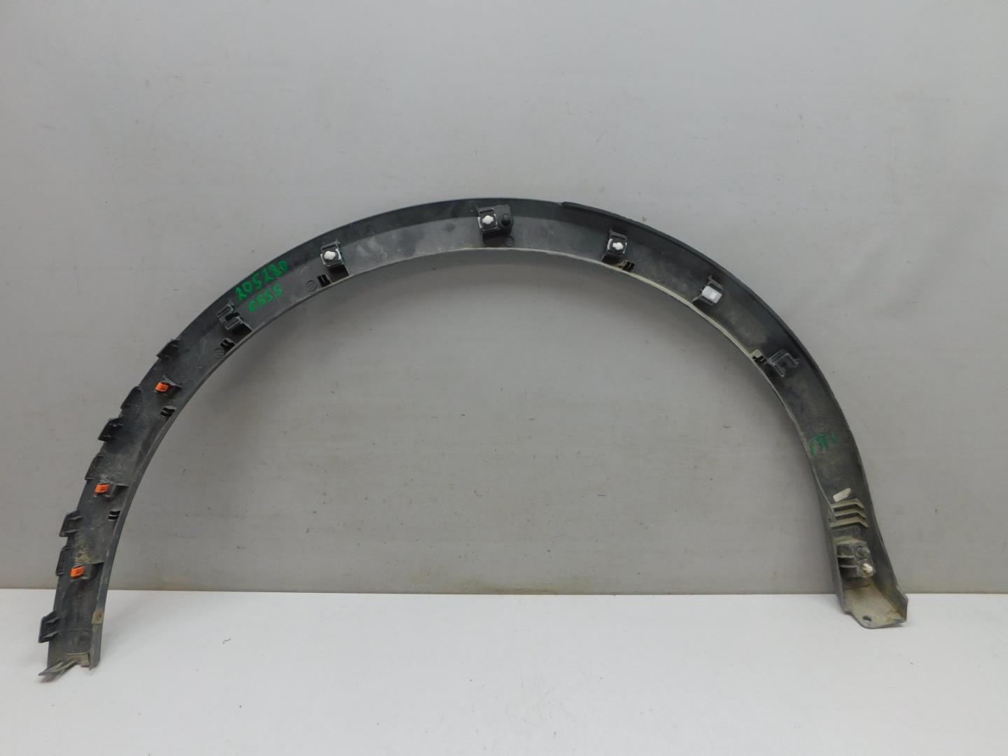 Накладка заднего крыла левого