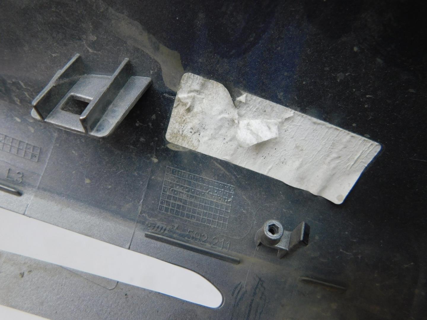 Накладка зеркала левого