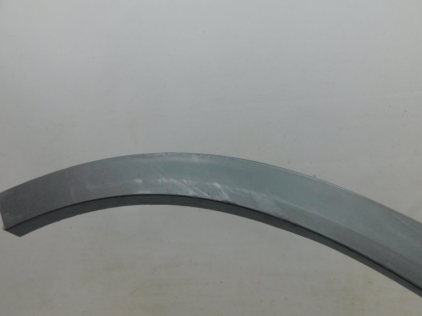 Накладка заднего крыла левого