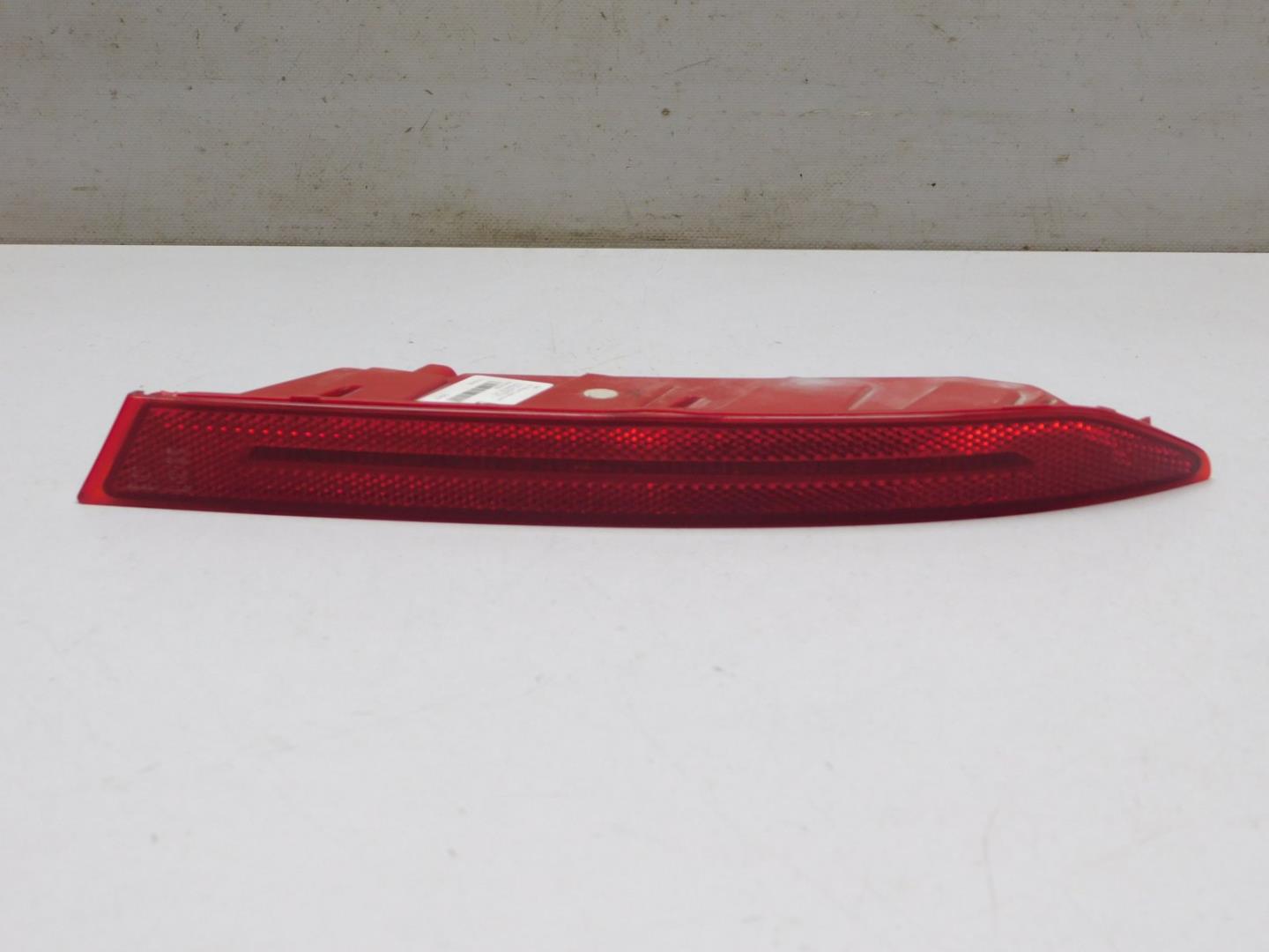 Фонарь задний в бампер правый