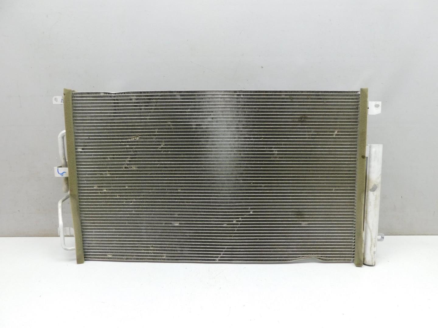 Радиатор кондиционера / конденсер