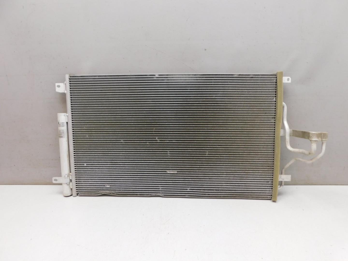 Радиатор кондиционера / конденсер