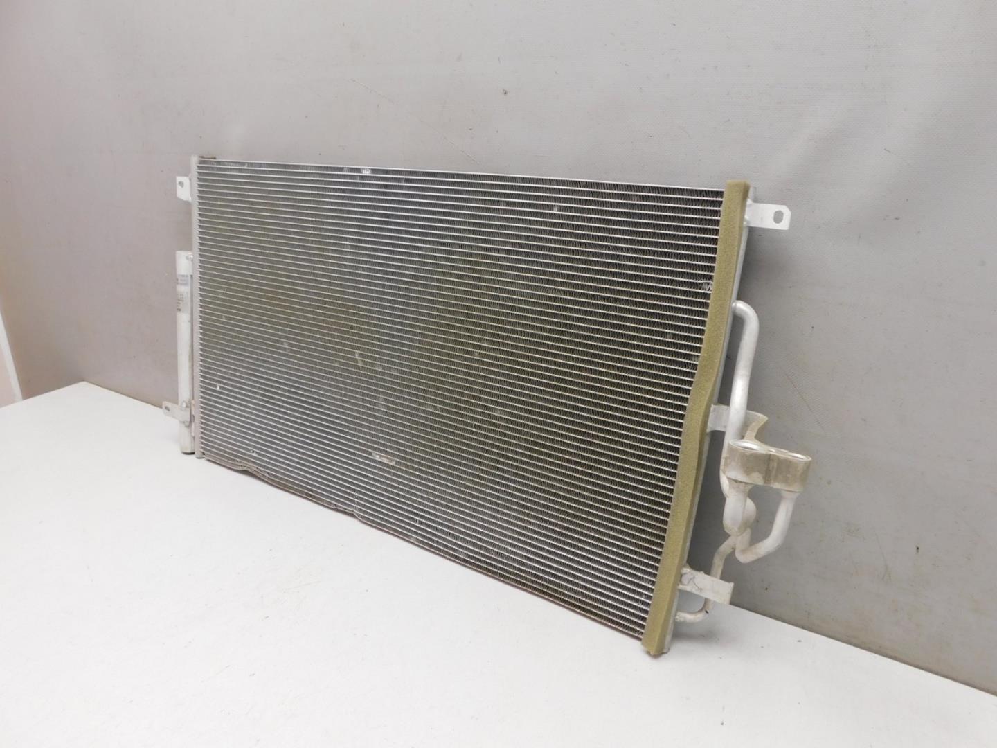 Радиатор кондиционера / конденсер