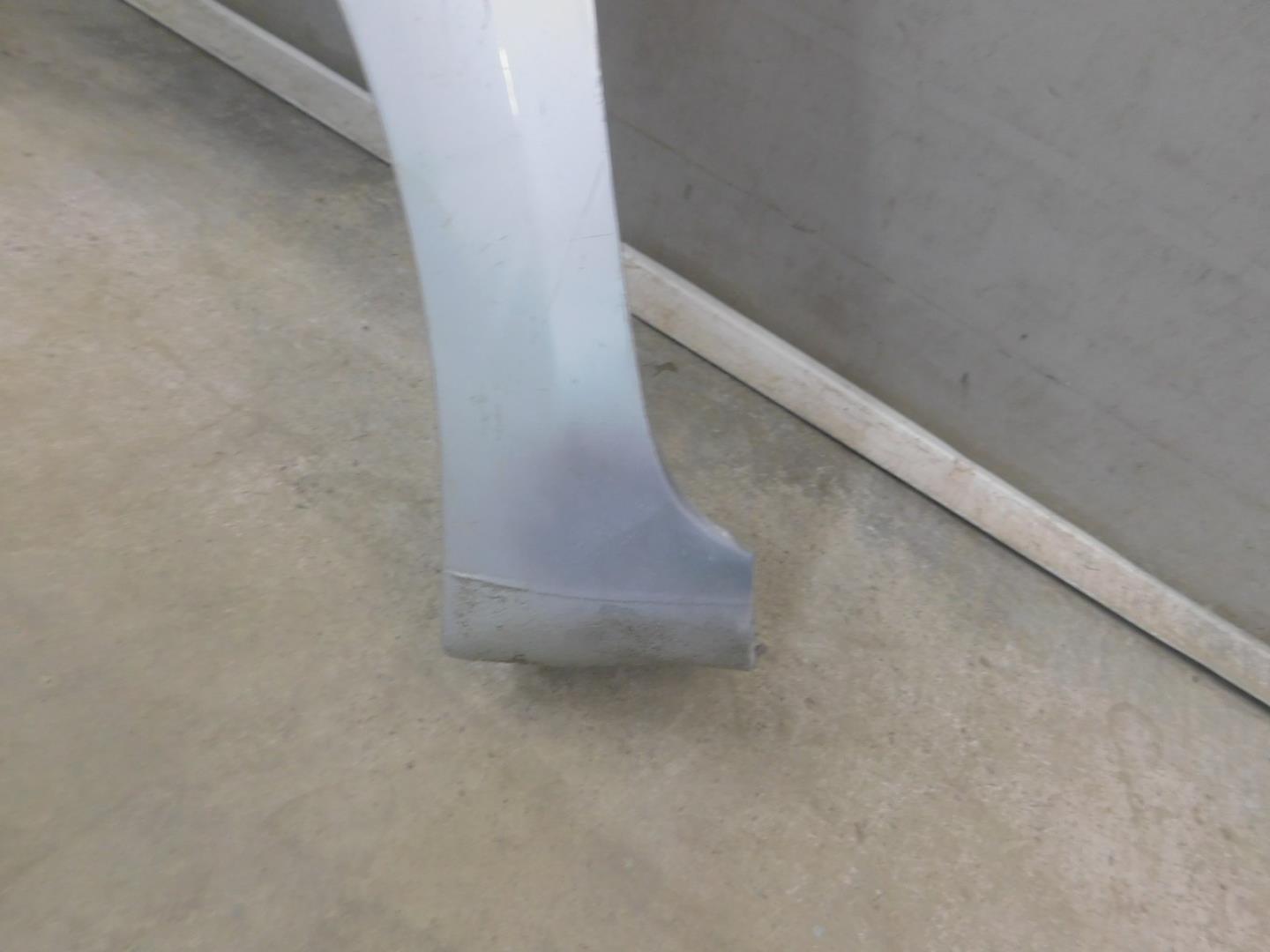 Крыло переднее левое