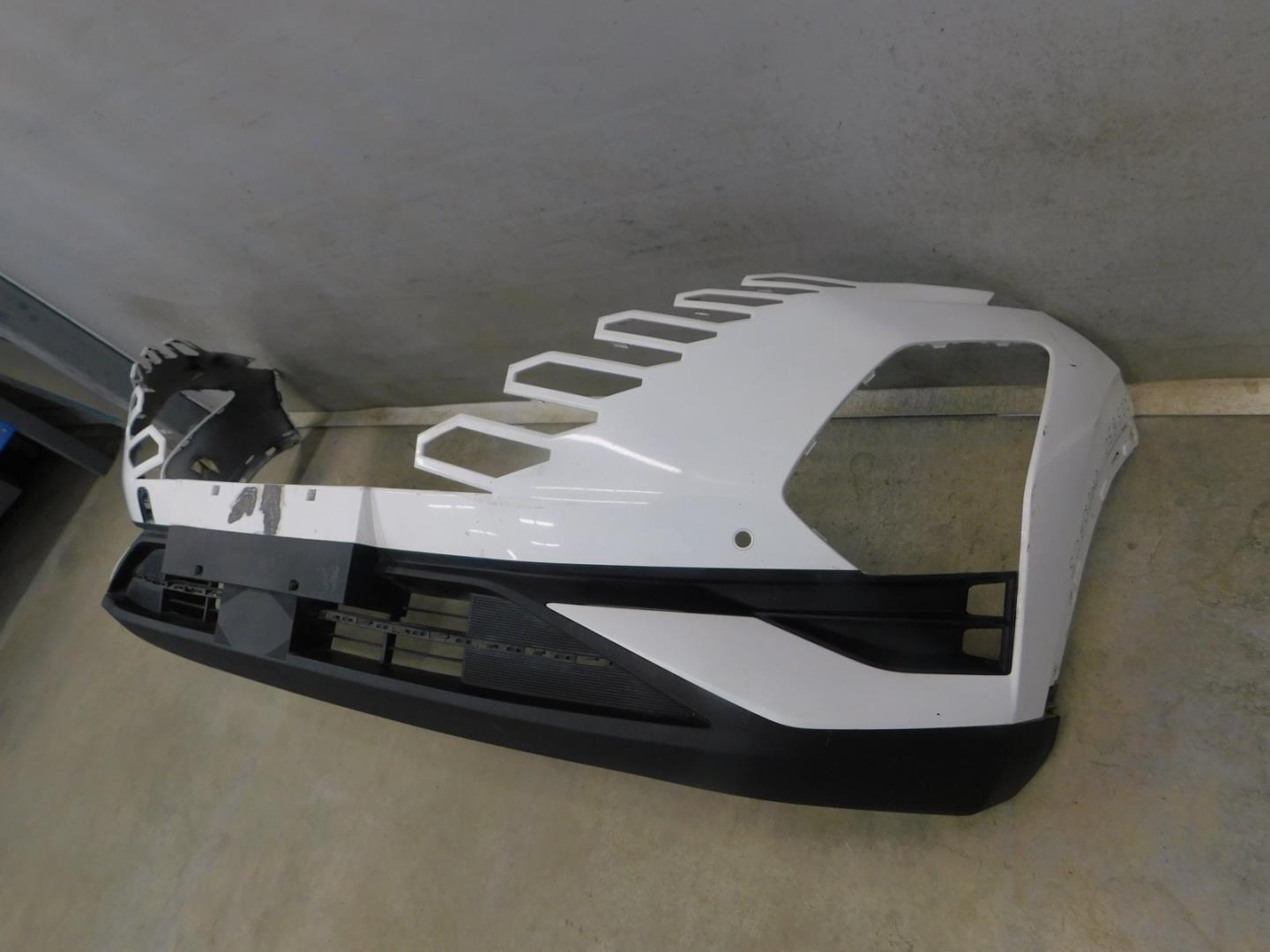 Бампер передний