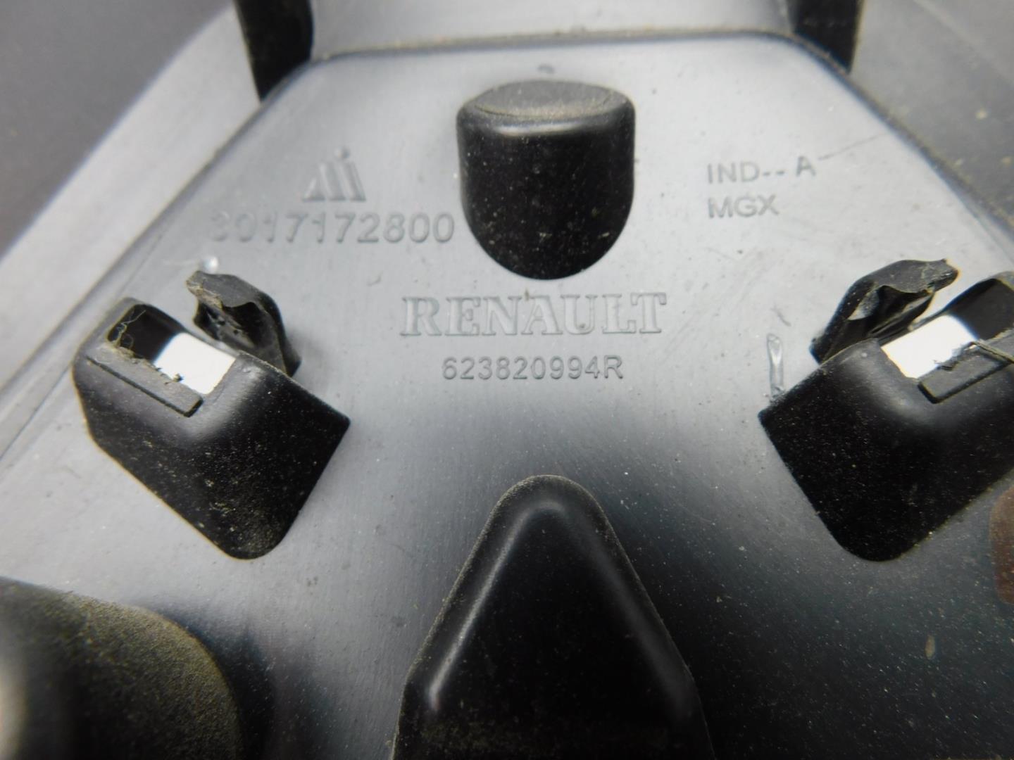 Накладка на решетку радиатора