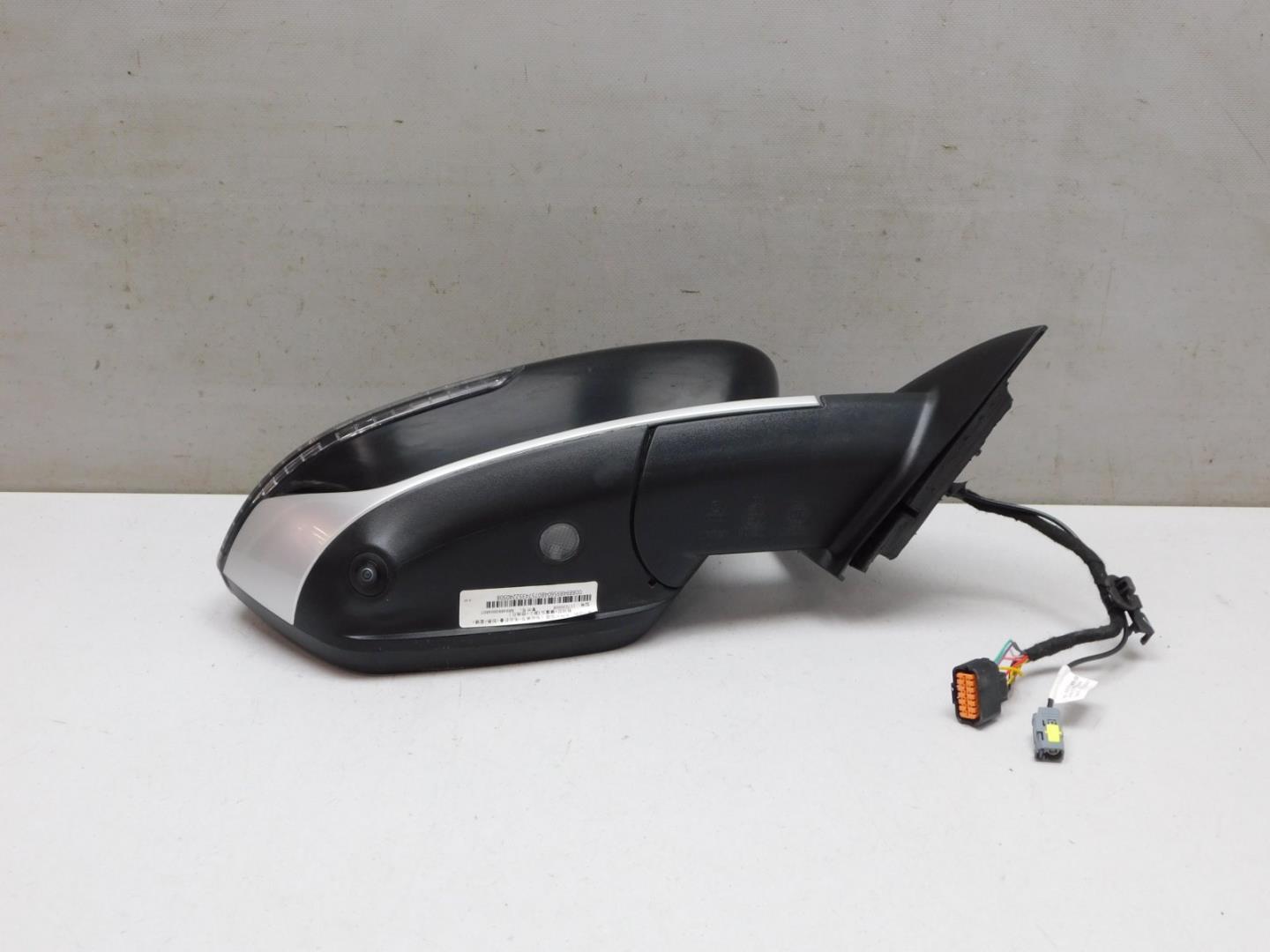 Зеркало правое электрическое