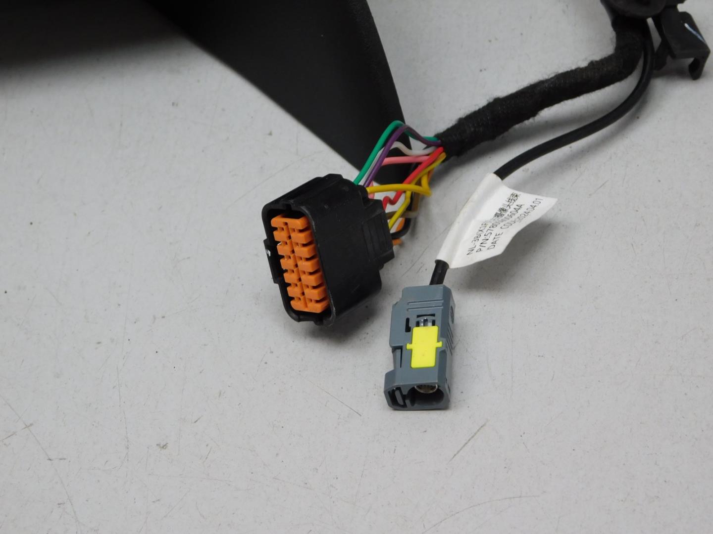 Зеркало правое электрическое