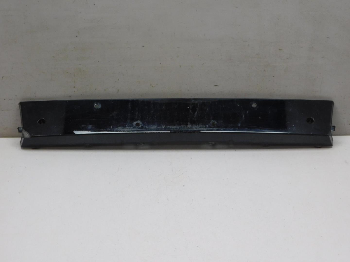 Накладка переднего бампера