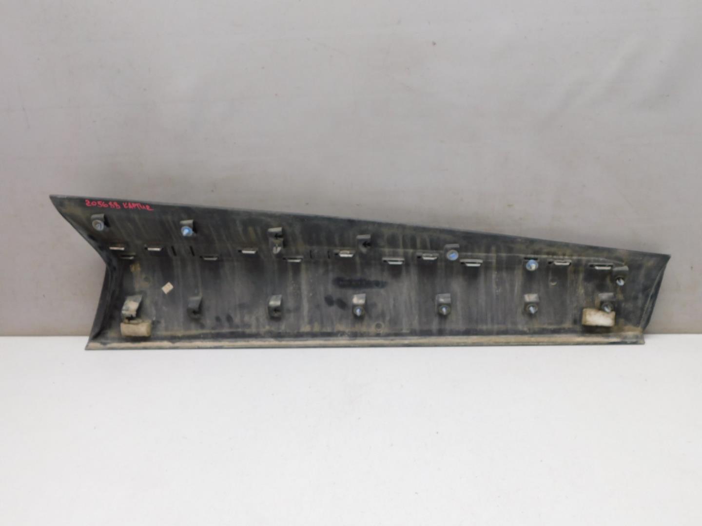 Накладка двери передней левой