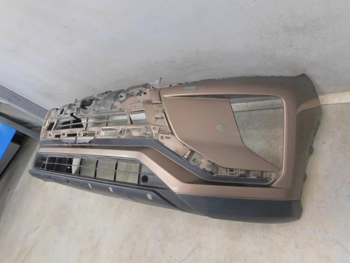 Бампер передний