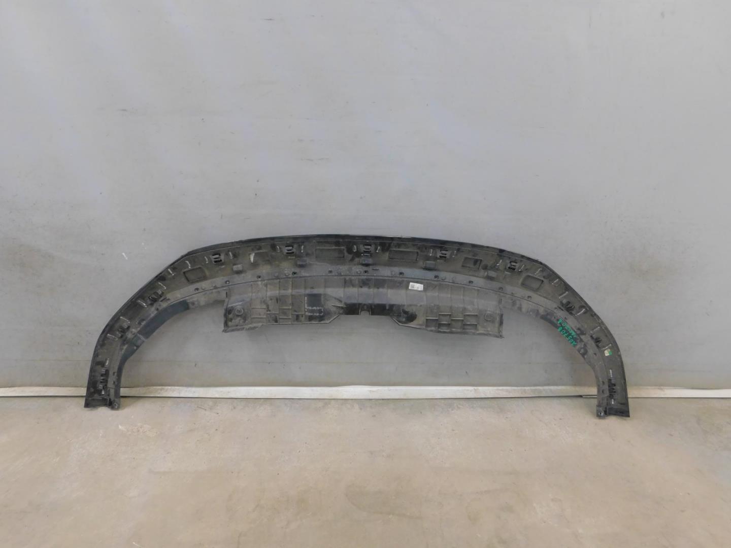 Накладка переднего бампера