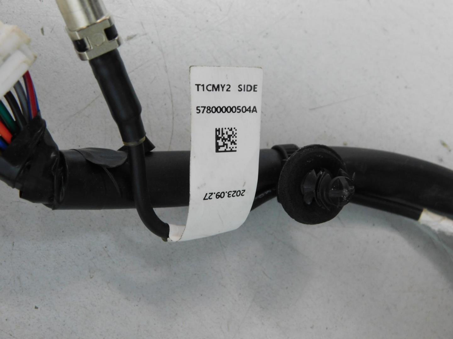 Зеркало левое электрическое