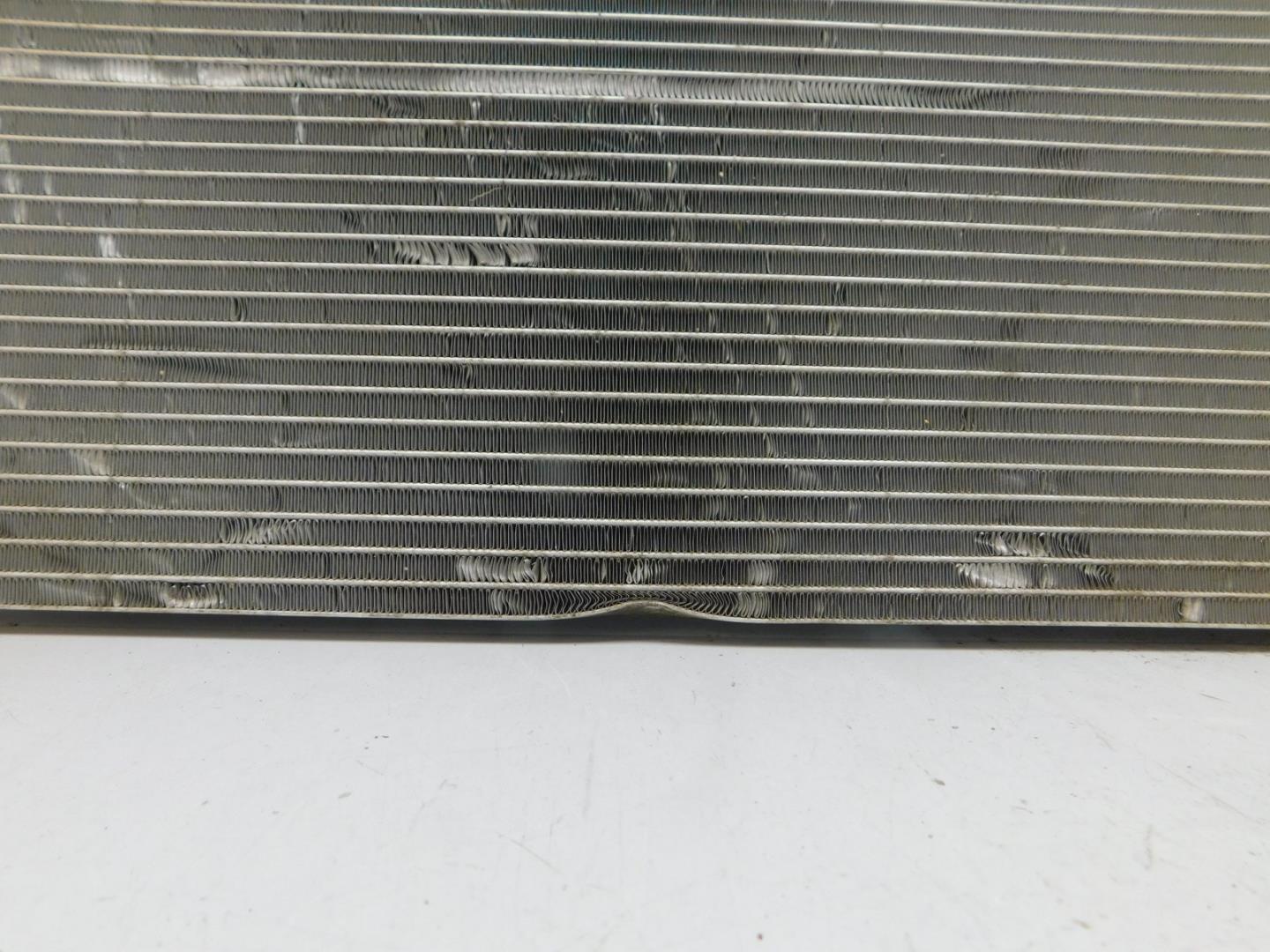 Радиатор кондиционера / конденсер