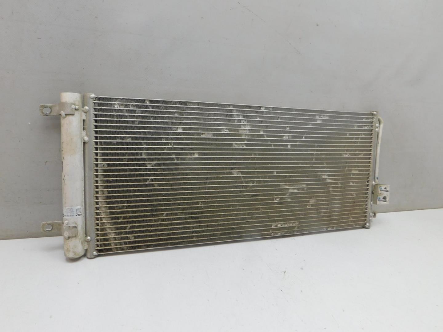 Радиатор кондиционера / конденсер