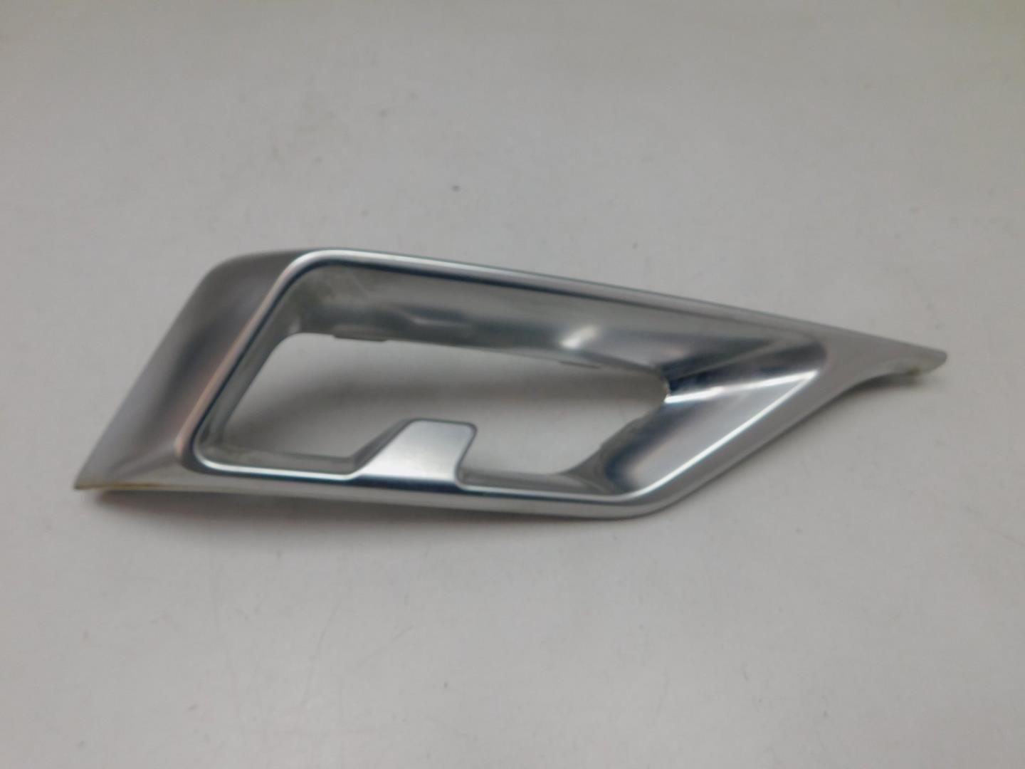 Накладка заднего бампера левая