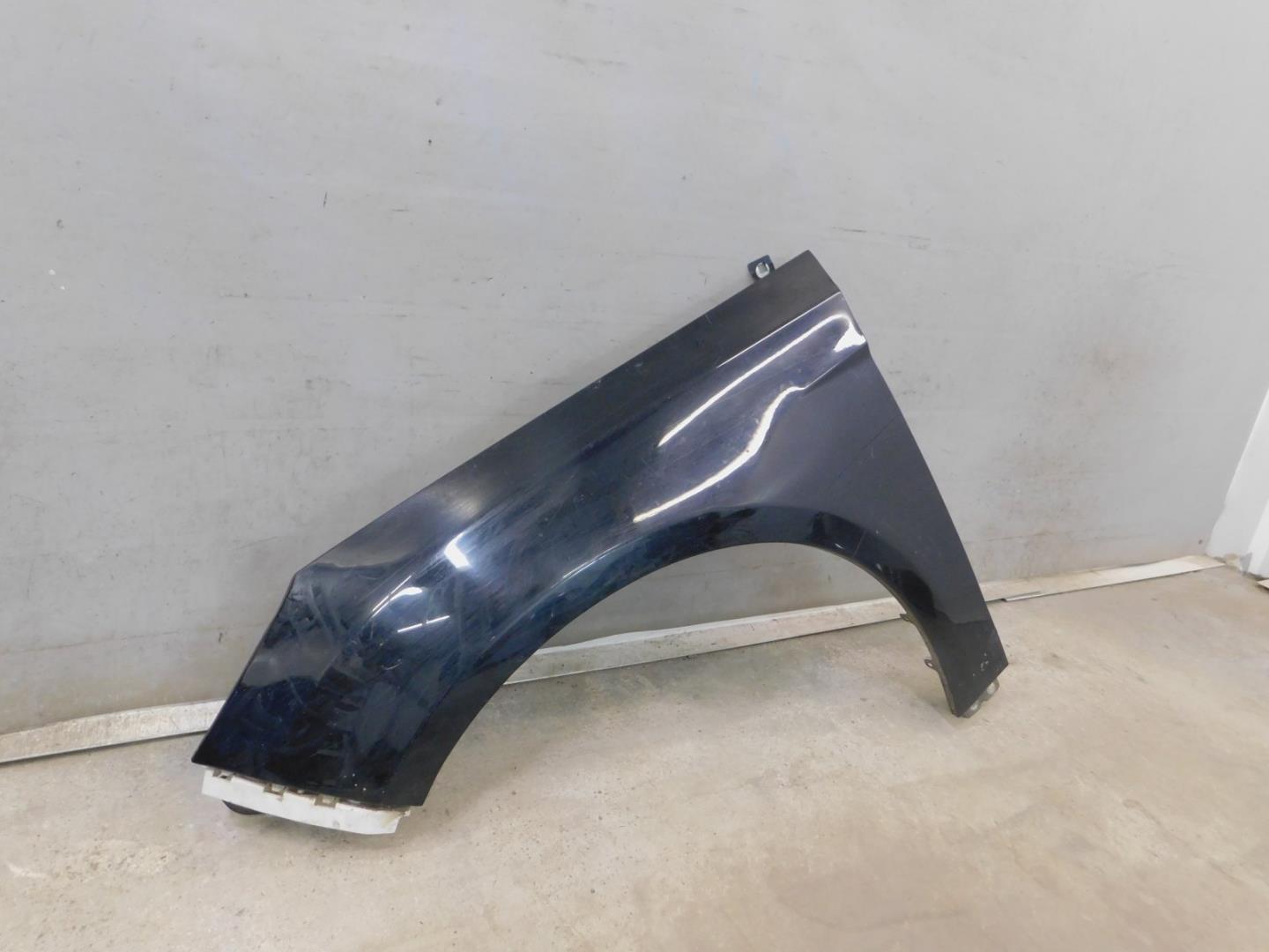 Крыло переднее левое