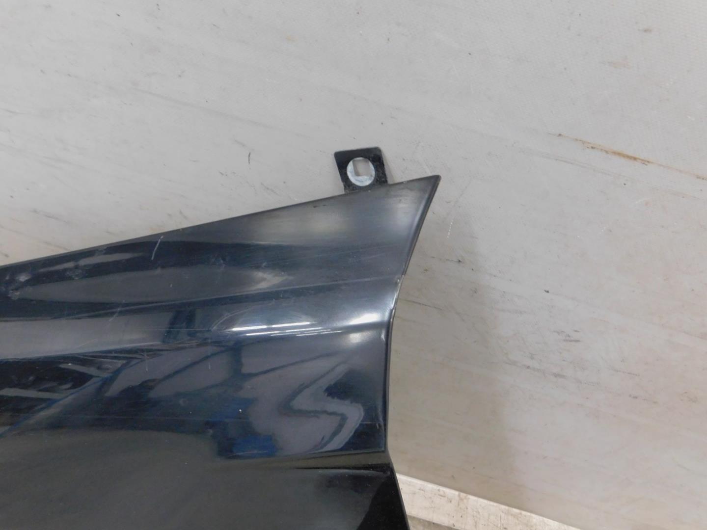 Крыло переднее левое