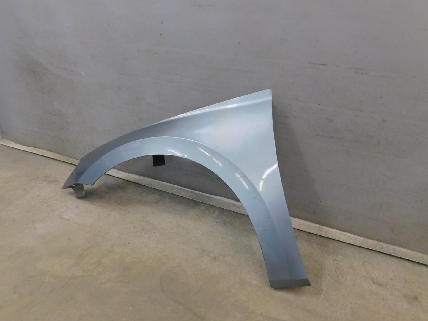 Крыло переднее левое