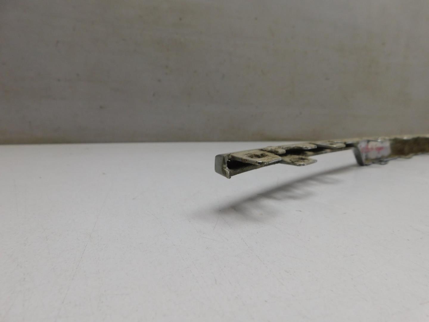 Молдинг заднего бампера