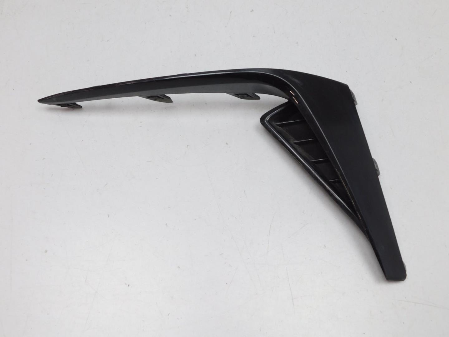 Накладка заднего бампера правая