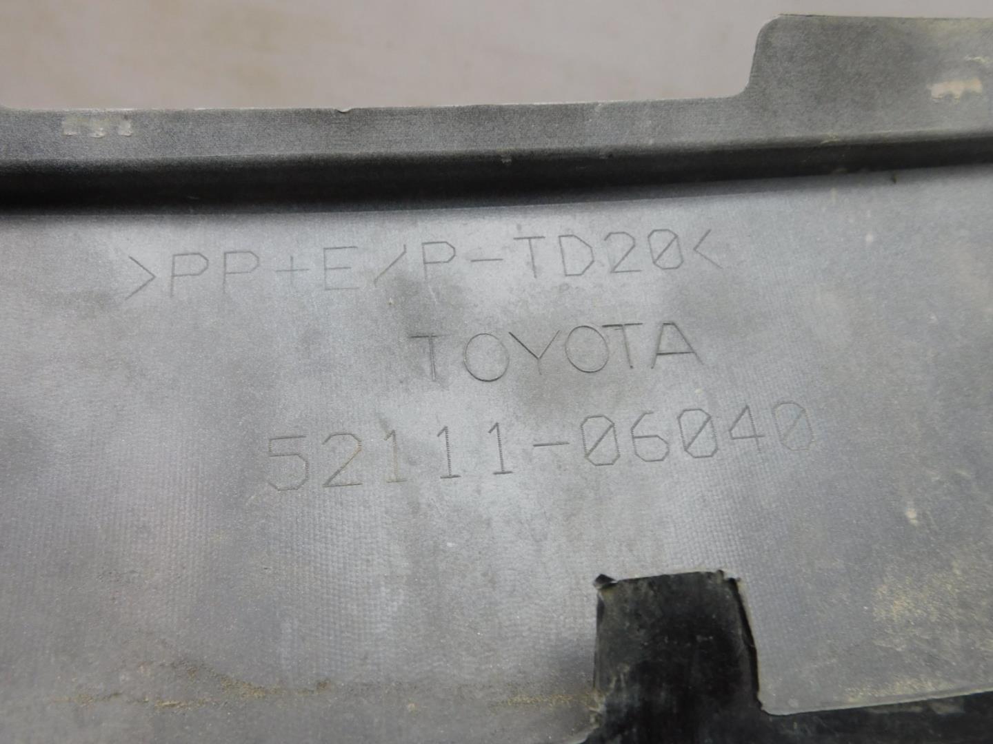 Накладка на решетку радиатора