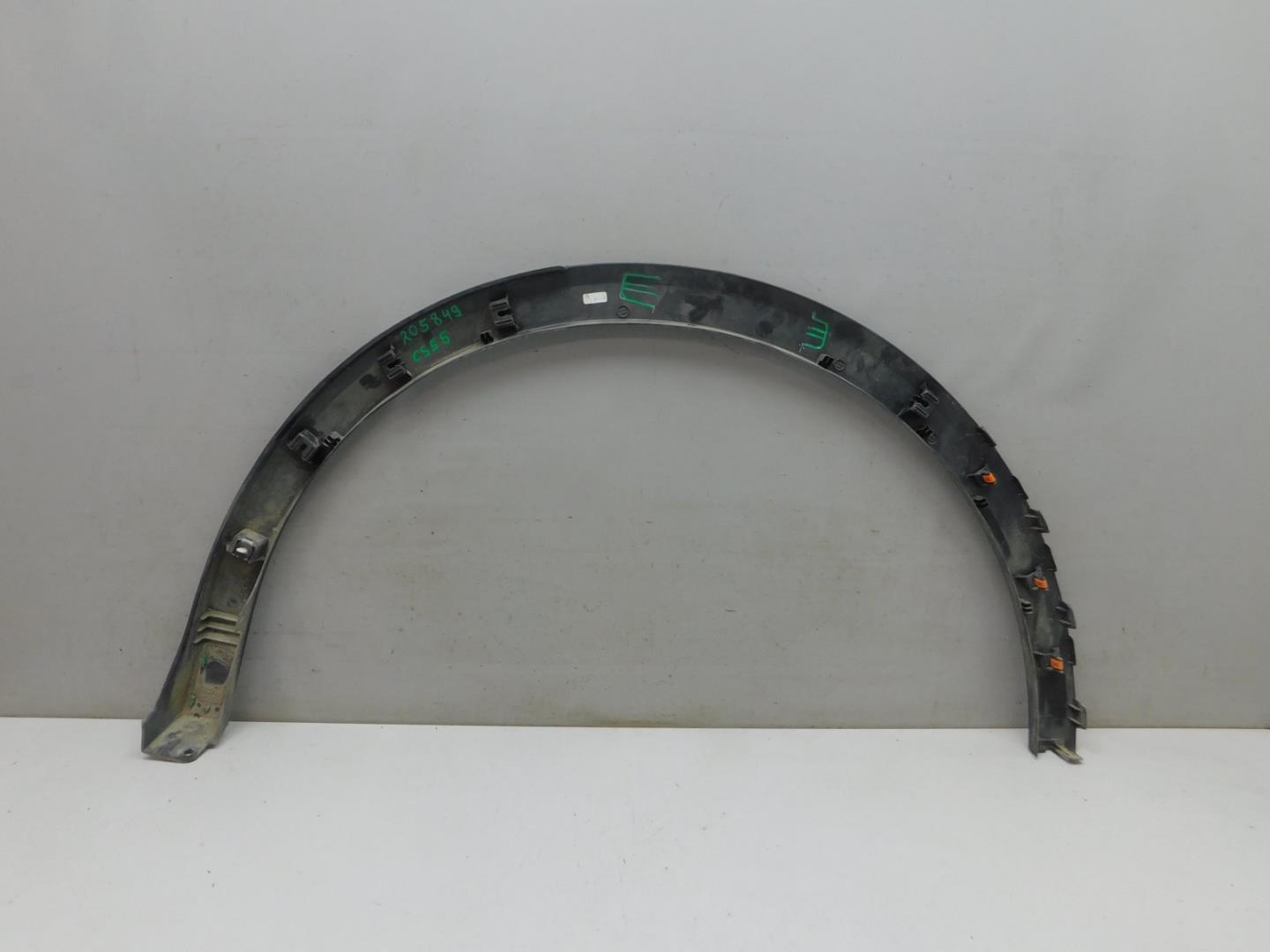 Накладка заднего крыла правого