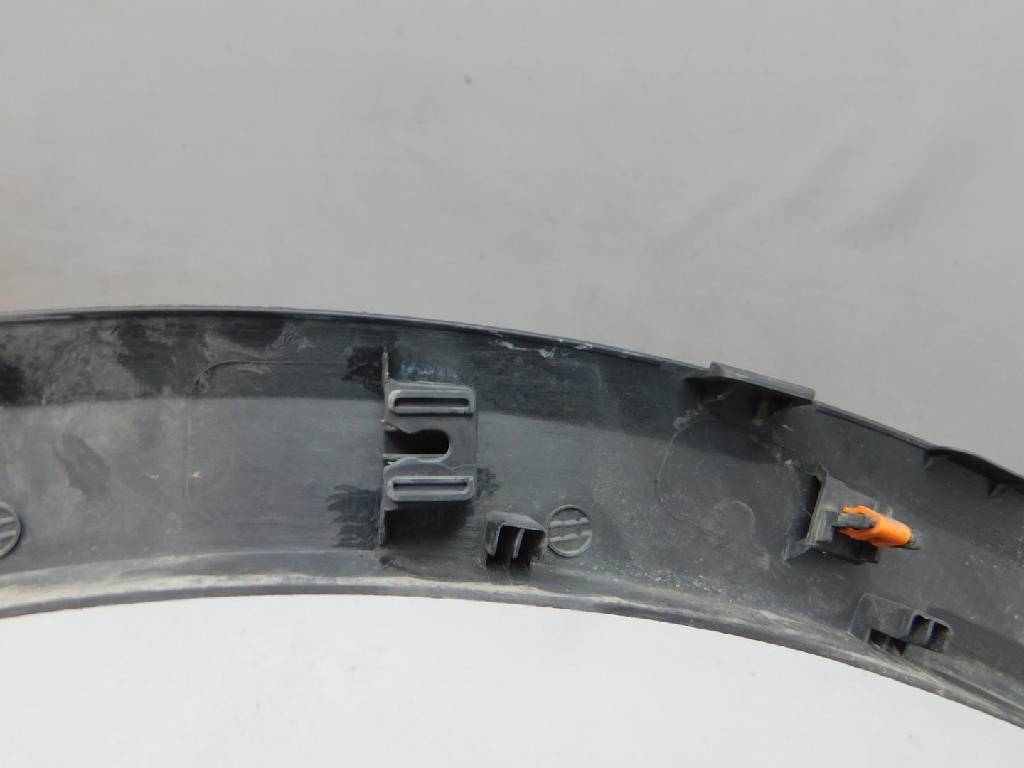 Накладка заднего крыла правого