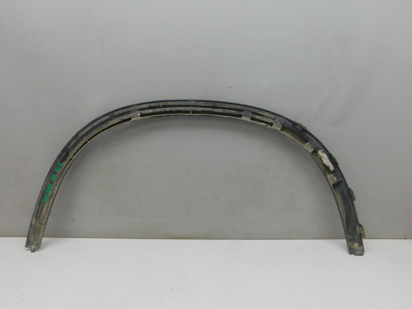 Накладка заднего крыла правого