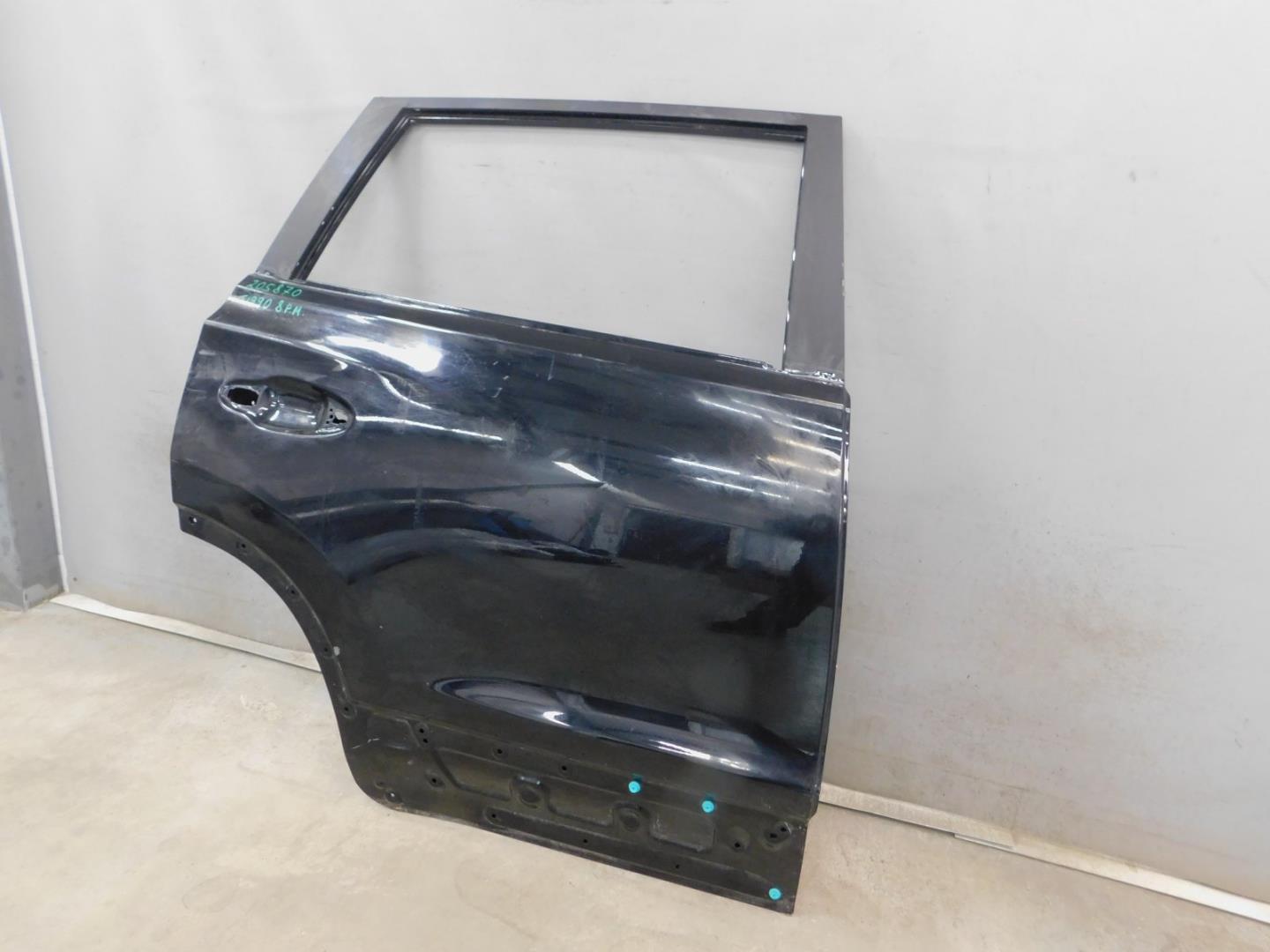 Дверь задняя правая
