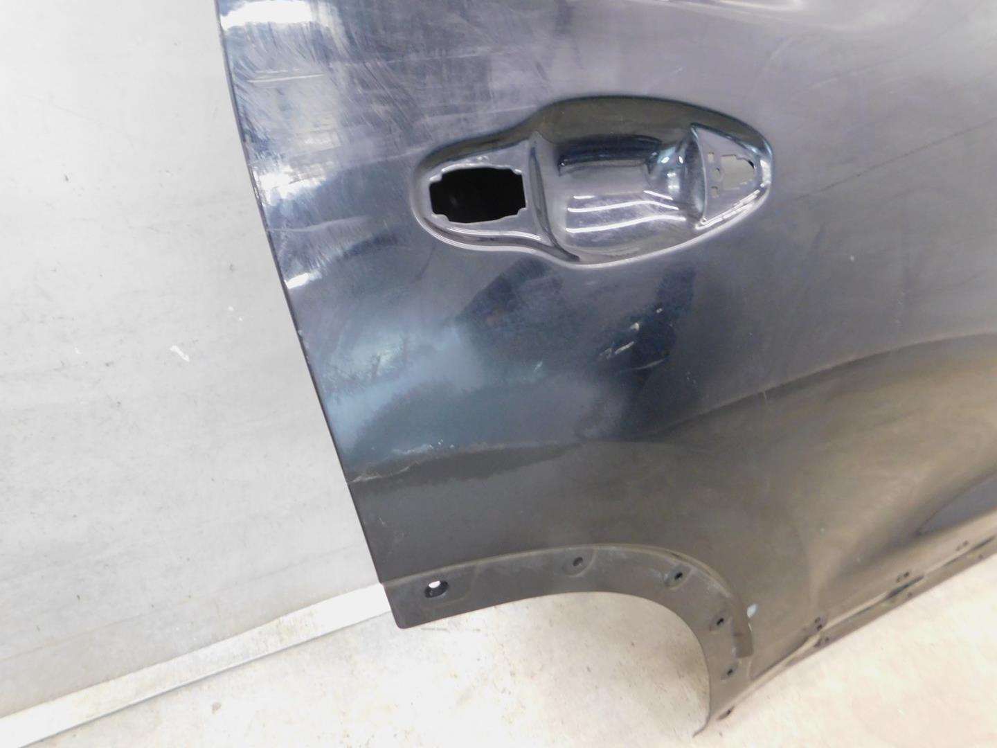 Дверь задняя правая