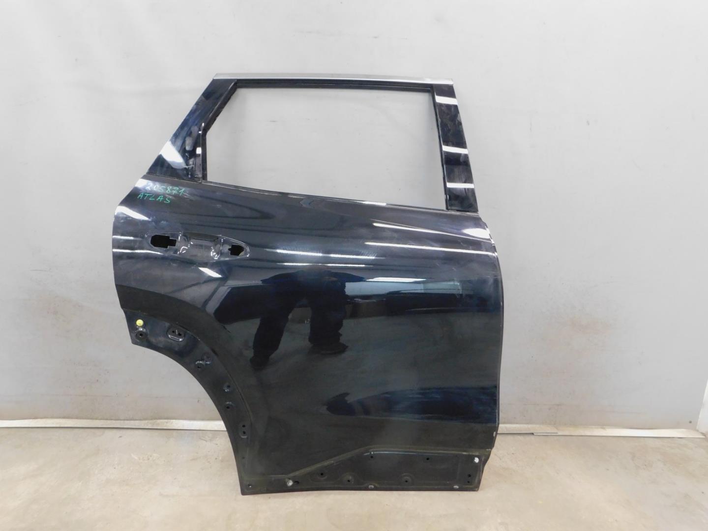 Дверь задняя правая