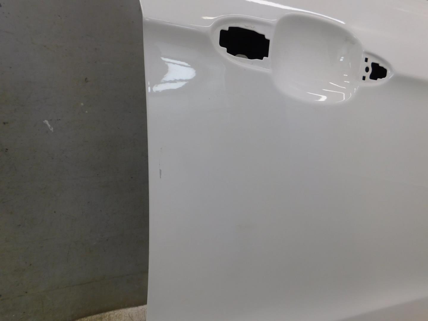 Дверь передняя правая