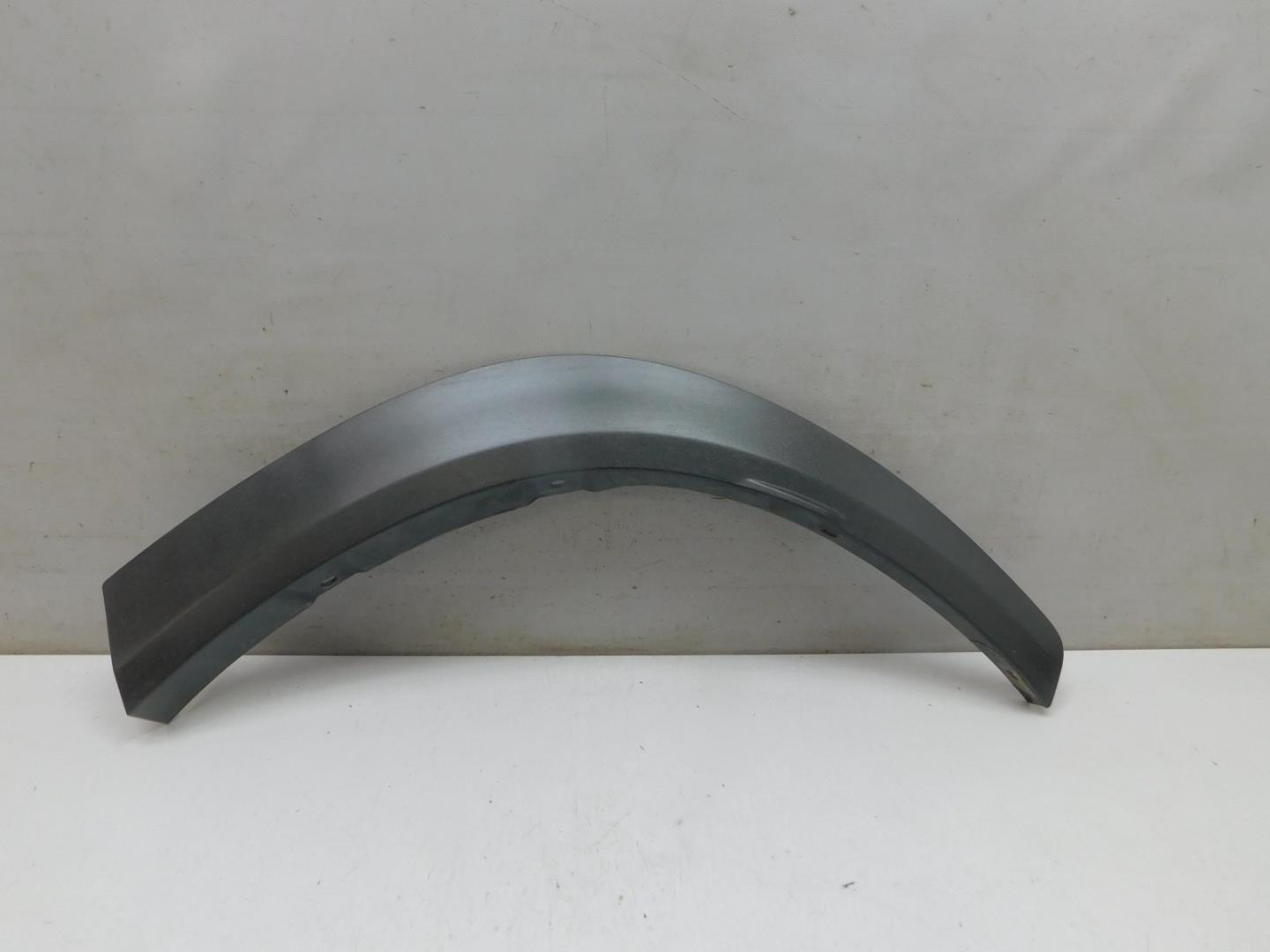 Накладка заднего крыла левого