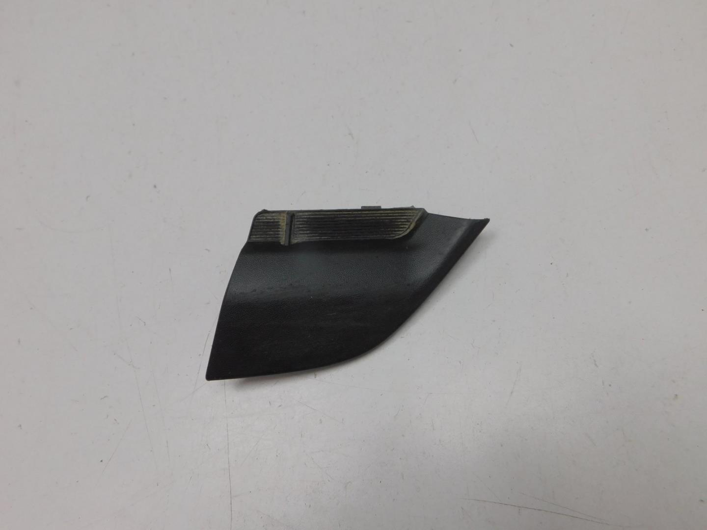 Заглушка буксировочного крюка