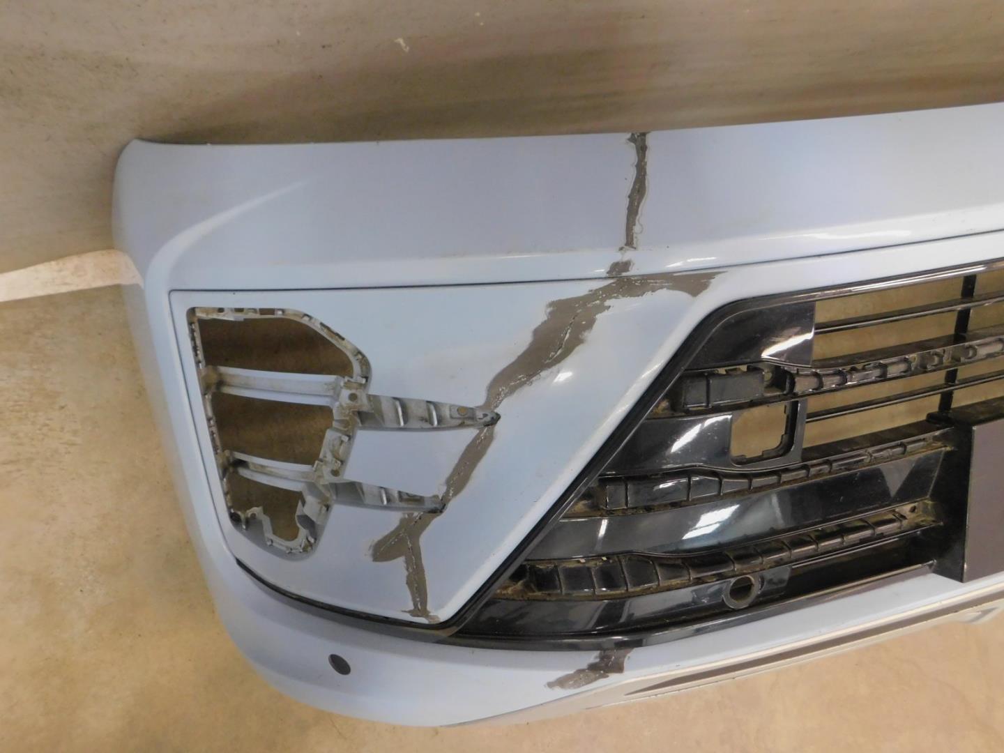 Бампер передний