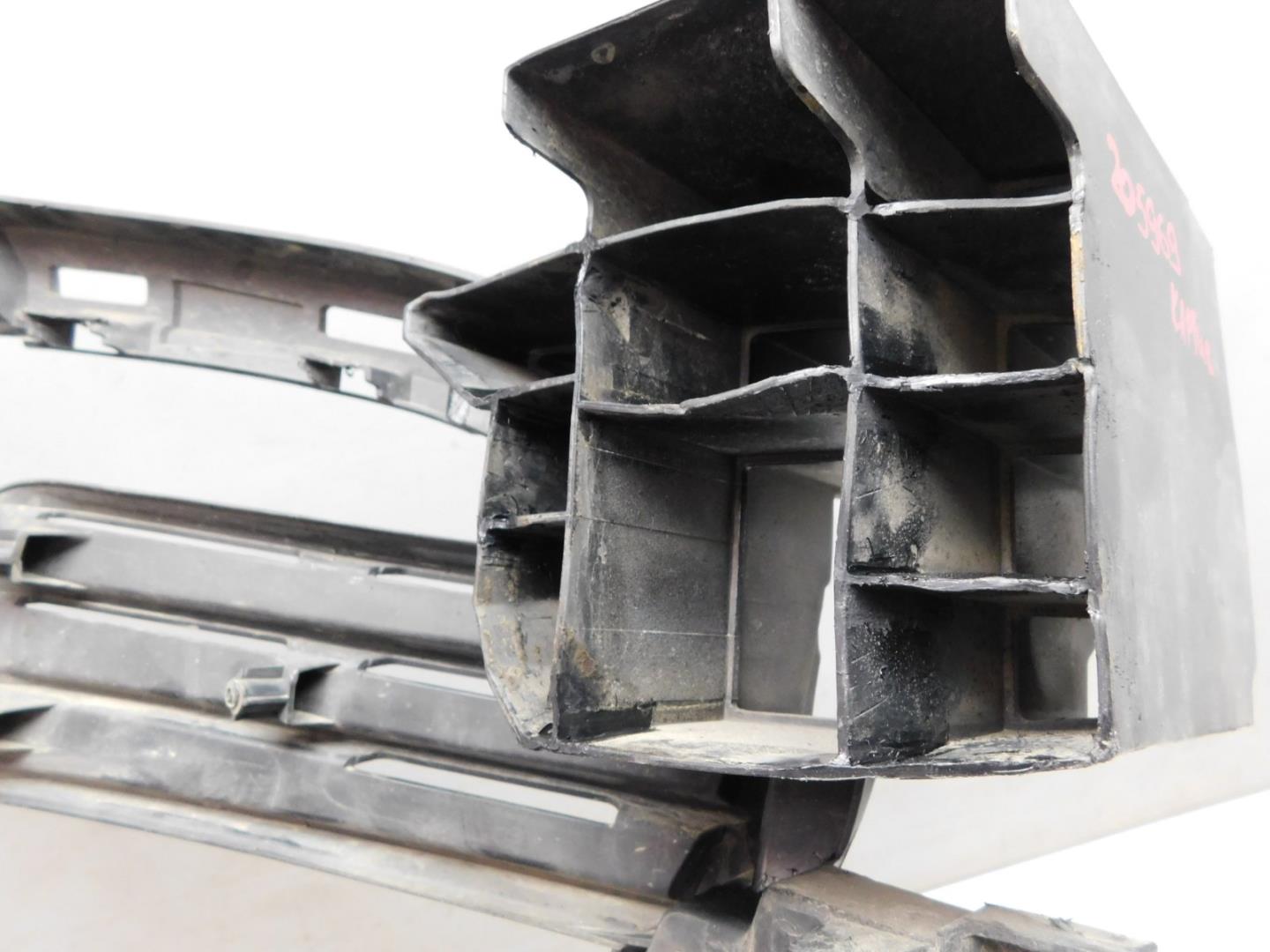 Решетка в бампер левая