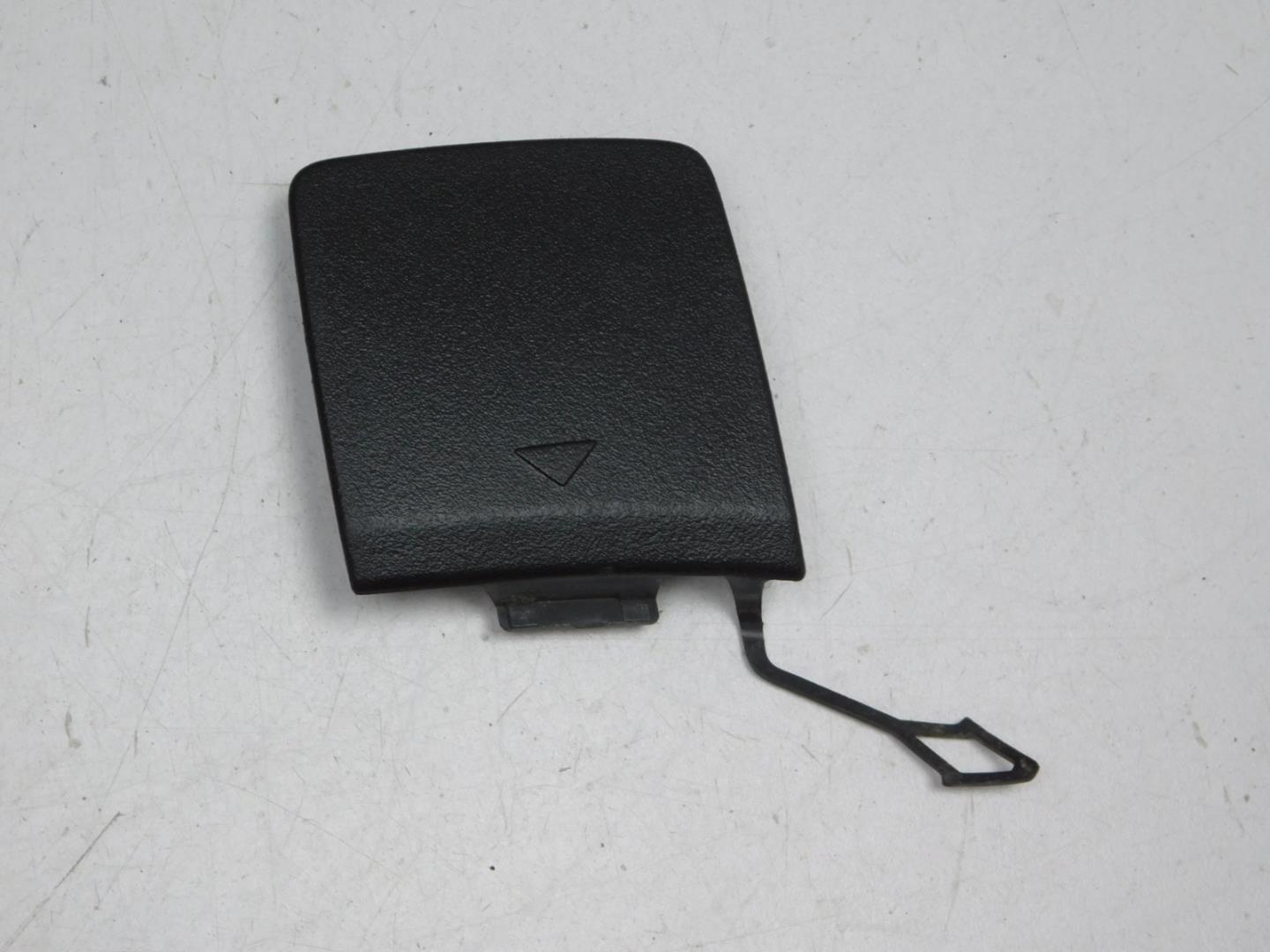 Заглушка буксировочного крюка