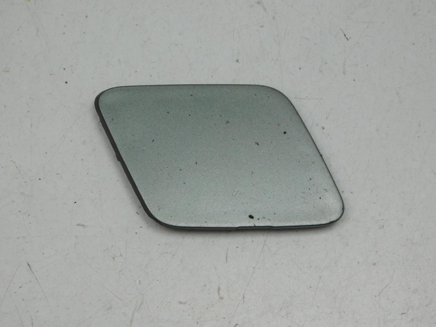 Заглушка буксировочного крюка