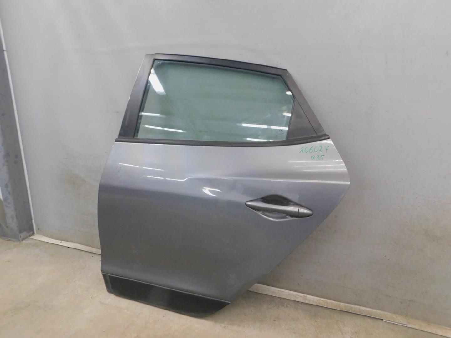 Дверь задняя левая