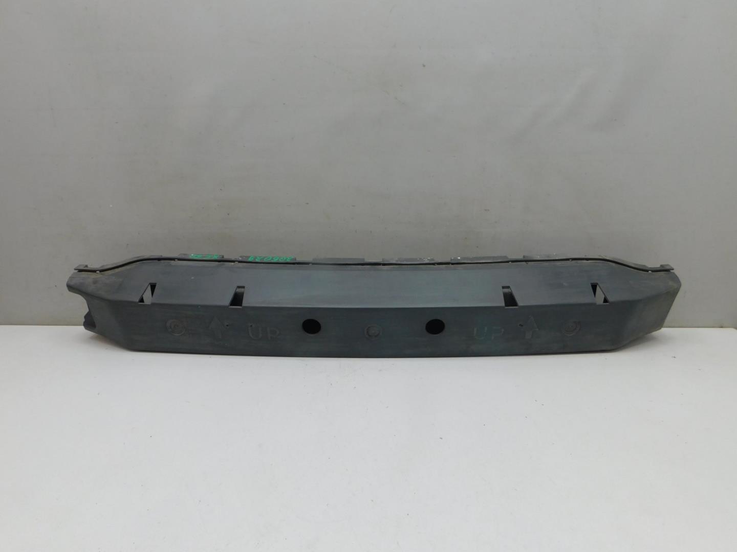 Усилитель переднего бампера