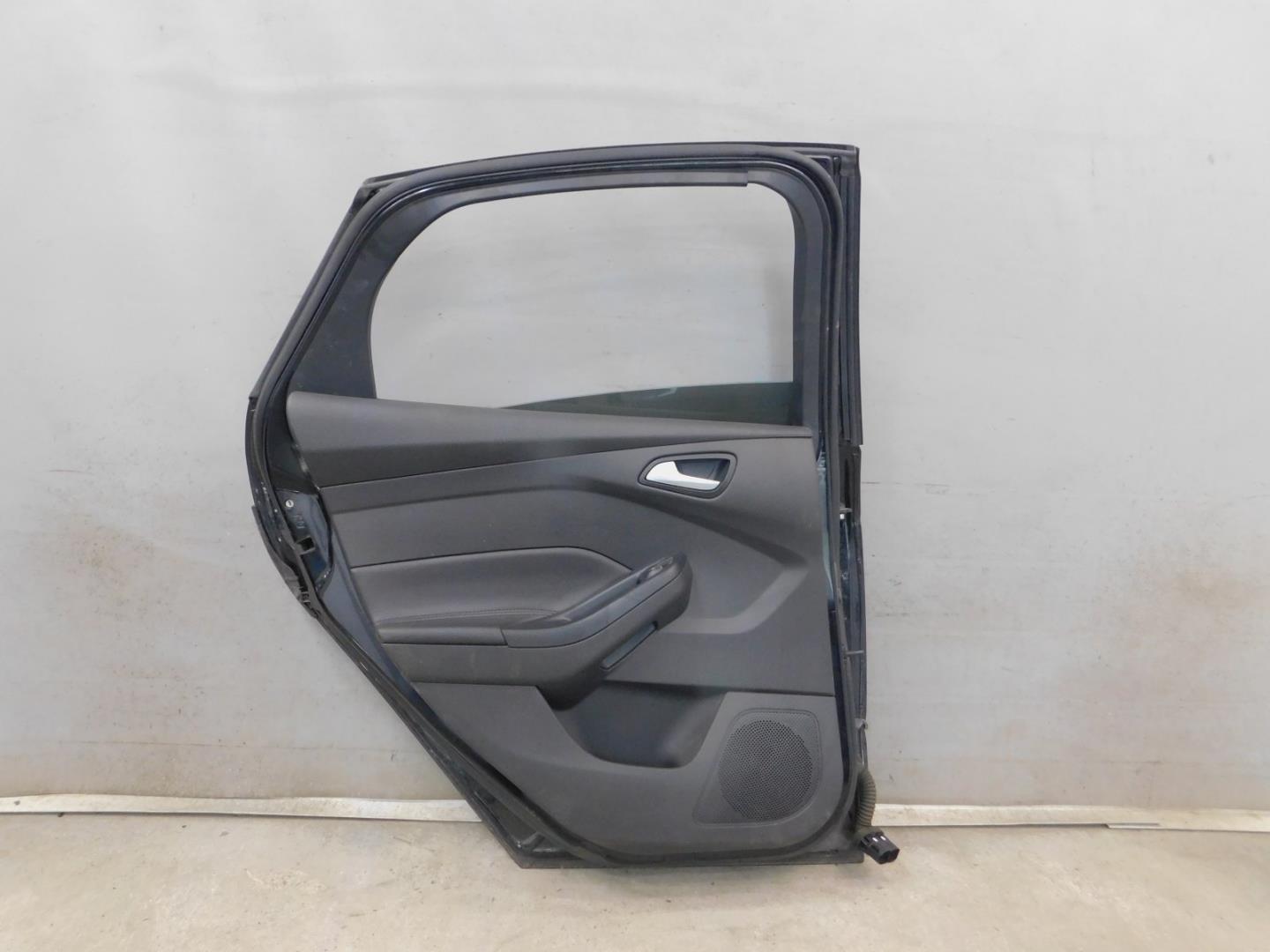 Дверь задняя левая