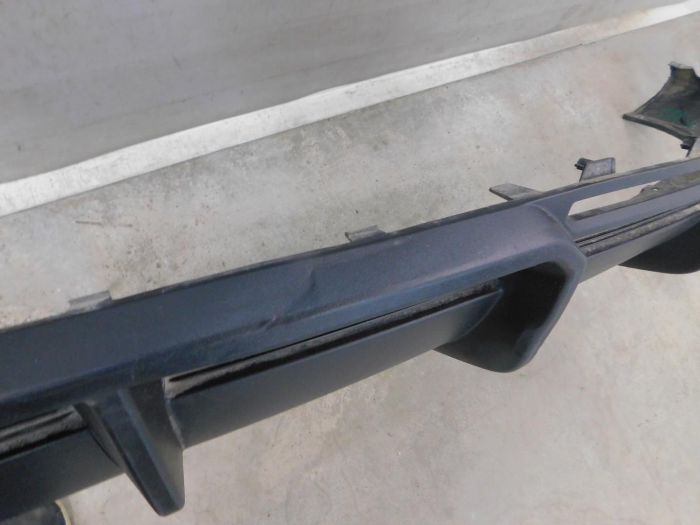 Бампер задний