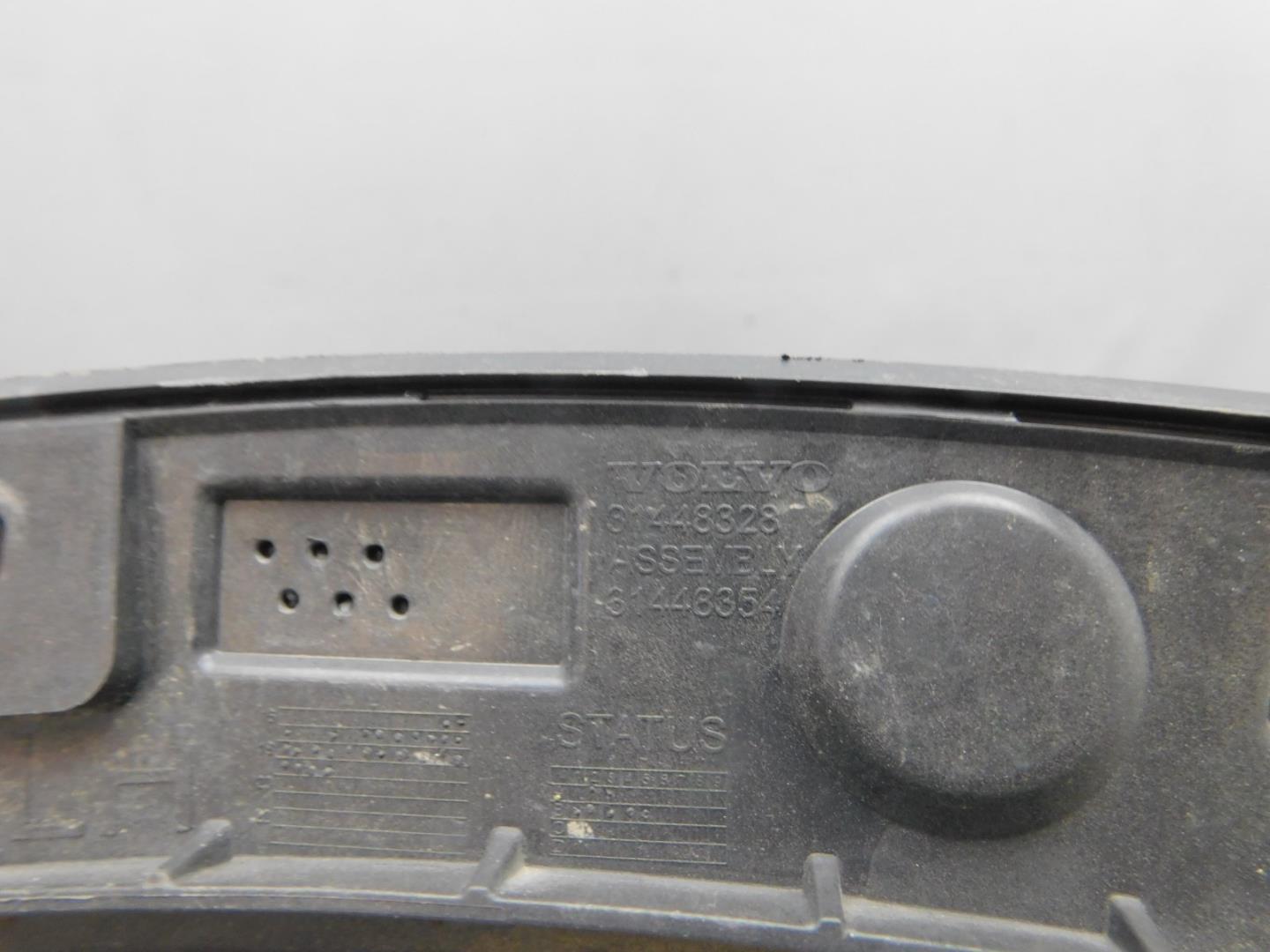 Накладка заднего крыла левого