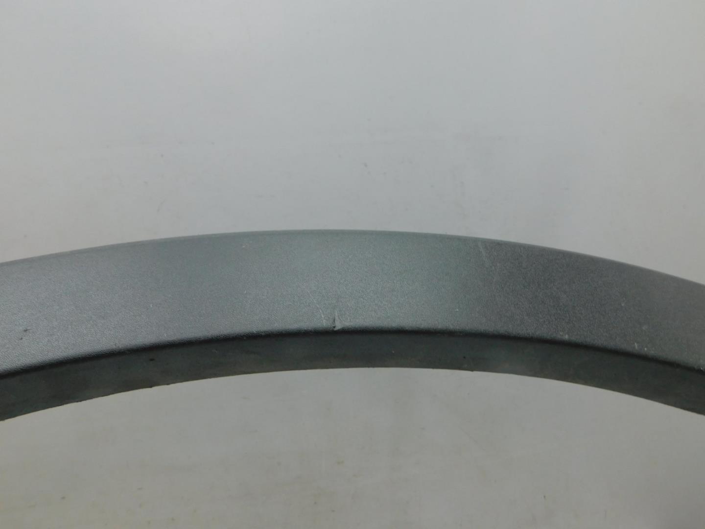 Накладка заднего крыла левого