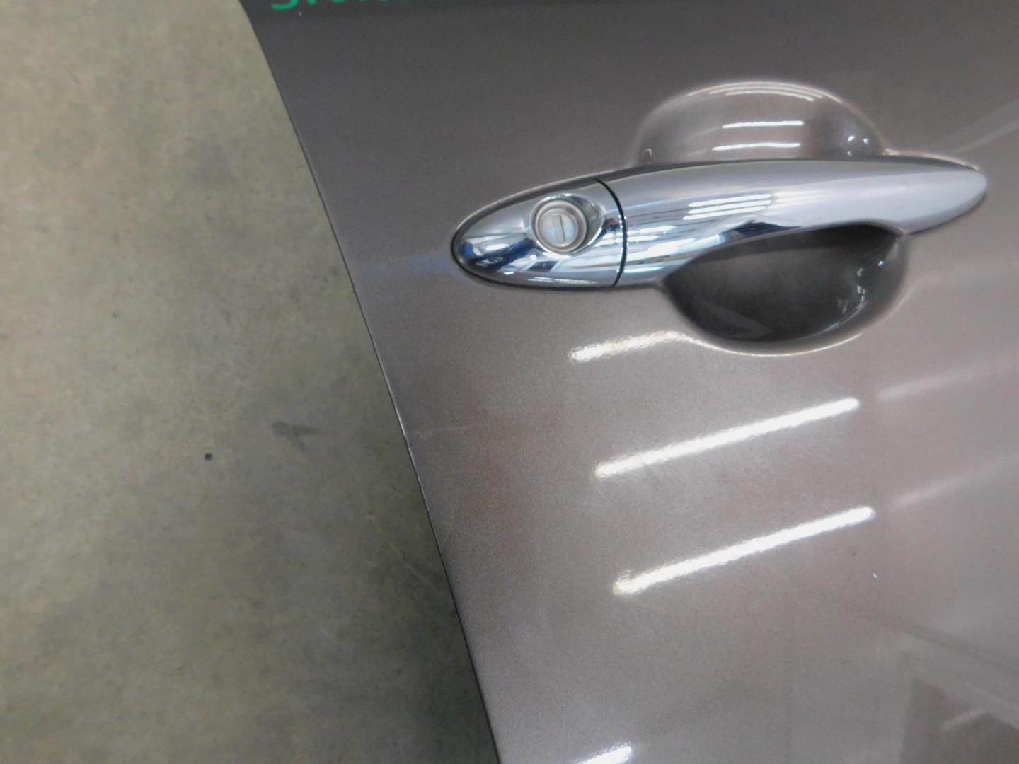 Дверь передняя правая