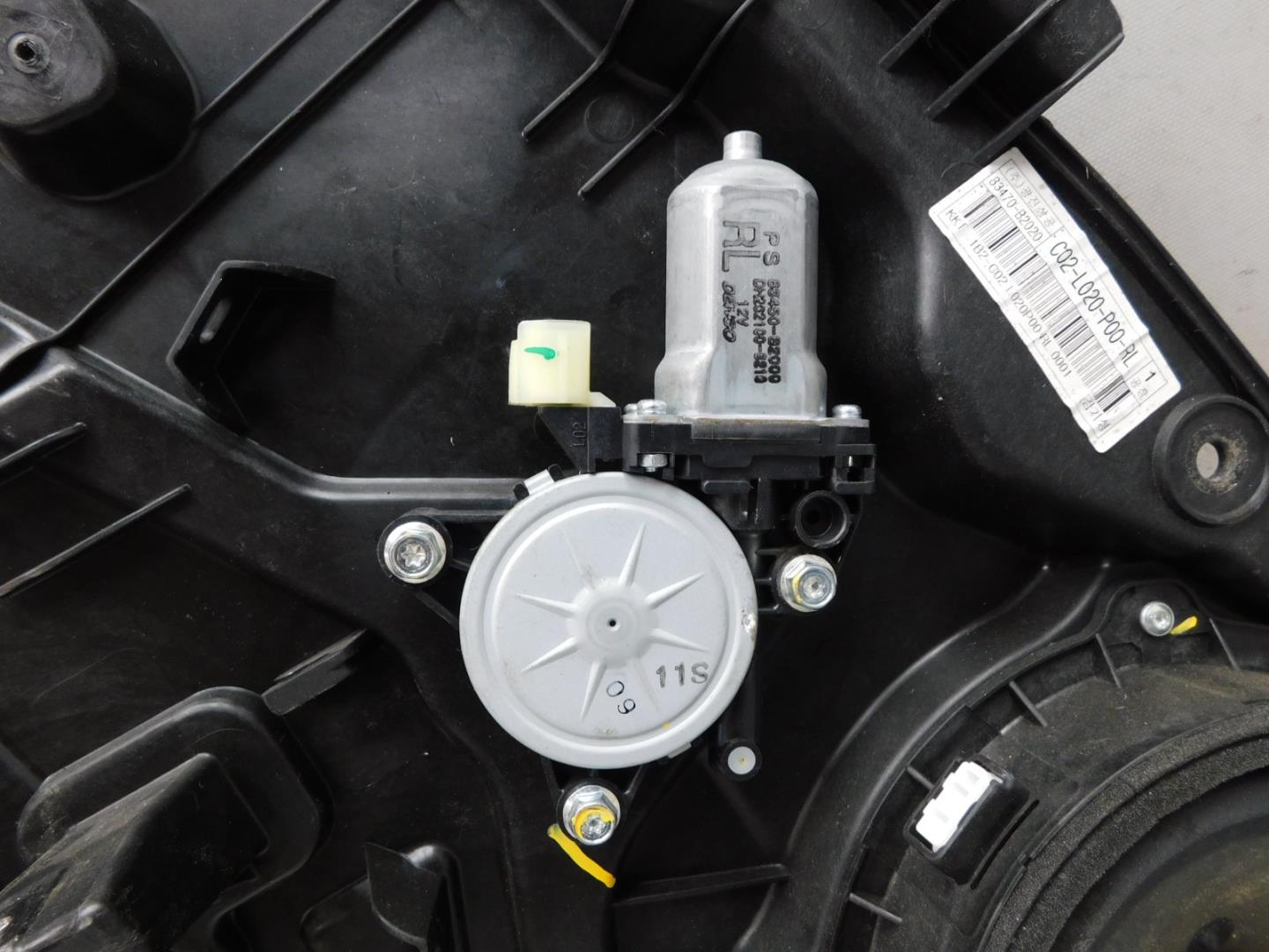 Стеклоподъемник электр. задний левый