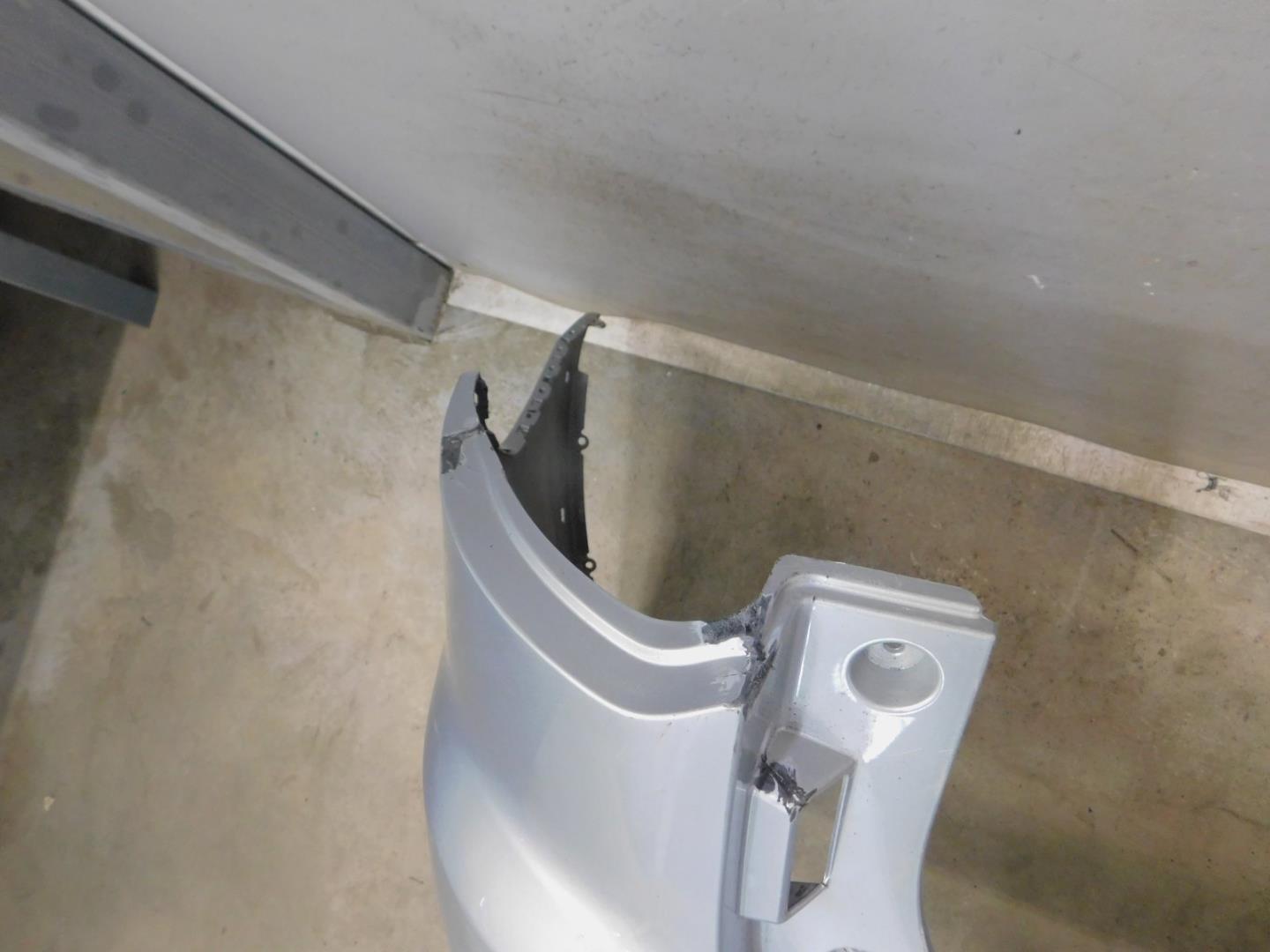 Бампер задний