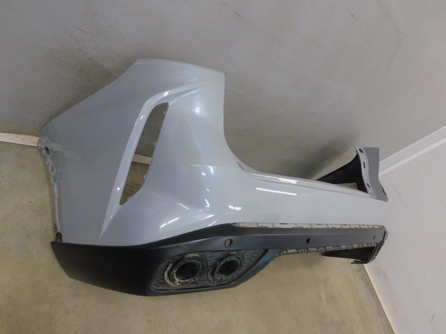 Бампер задний