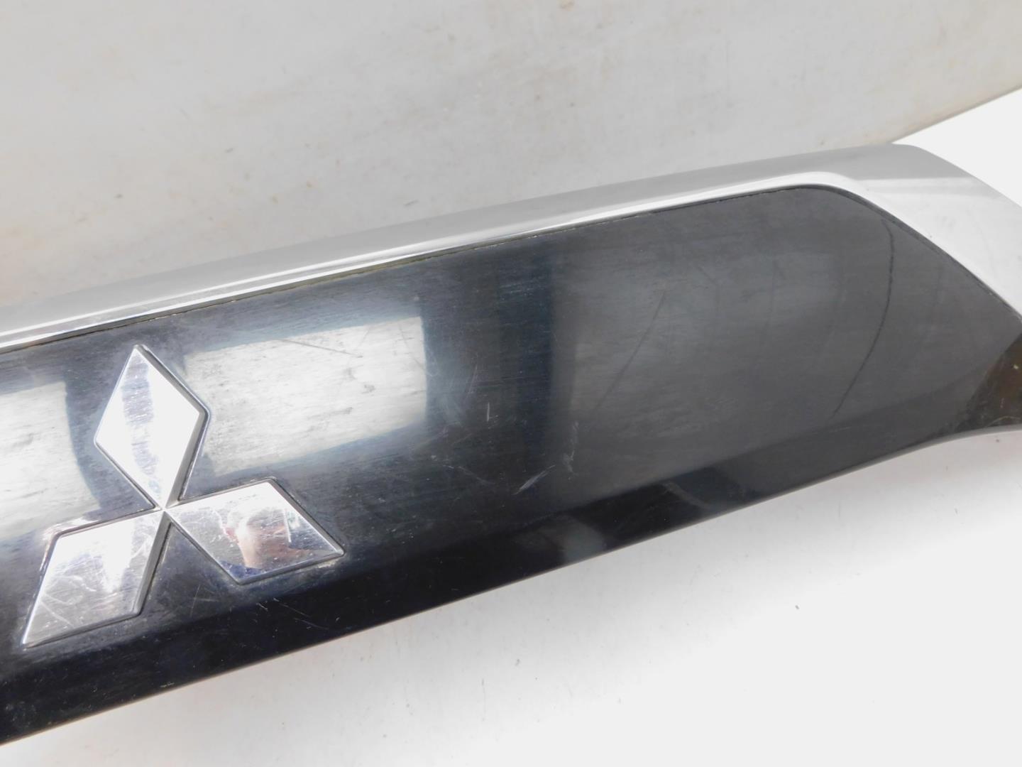 Накладка двери багажника